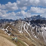Die Schlüterhütte ist in eine atemberaubende Bergwelt gebettet