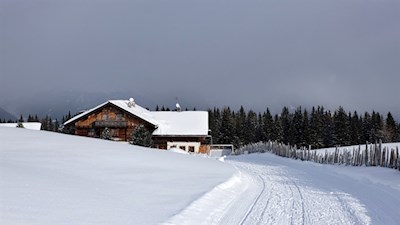 Die Rastnerhütte im Winterkleid