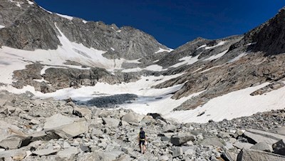 Paesaggio morenico al di sotto del rifugio Sasso Nero