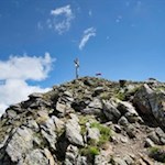 Nur mehr wenige Meter trennen uns vom Gipfelkreuz der Riepenspitze