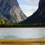 Il colore del Lago di Dobbiaco cambia nelle stagioni