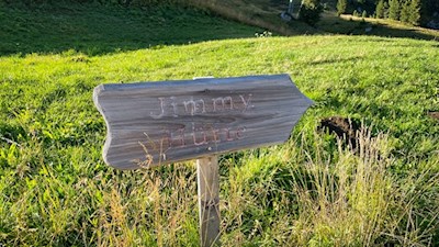 La strada per la baita Jimmy è ben segnalata