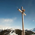 Das hölzerne Gipfelkreuz des Lutterkopf