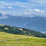 Während des Anstiegs auf die Lorenzischarte öffnen sich malerische Ausblicke