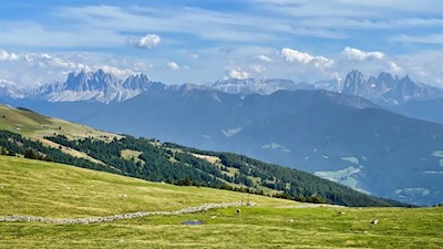 Während des Anstiegs auf die Lorenzischarte öffnen sich malerische Ausblicke