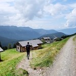 Die Schatzerhütte lädt vor malerischer Kulisse zur Einkehr