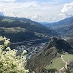 Blick von Kloster Säben auf das Dürerstädtchen Klausen