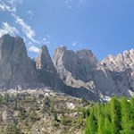 Unterwegs öffnen sich schöne Ausblicke auf die Geisler