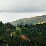 Unser Blick fällt auf das Würzjoch und den Maurerberg