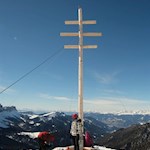 Das neue Gipfelkreuz des Zendleser Kofel