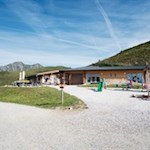 Die einladende Nesselhütte am Fuße des Gitschbergs