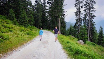 Leichte Wanderung zur Kalcheralm