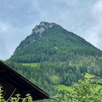 Über uns erhebt sich der Wolfskofel