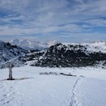 Auf dem verschneiten "Rundweg am Toten"