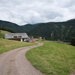 Von der Sunnolm führt der Wanderweg Nr. 8 in Richtung Pichlberg