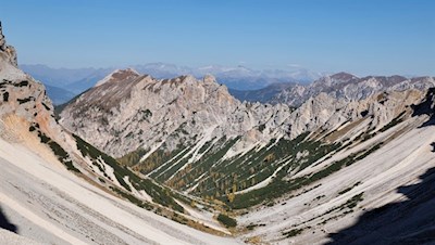 Rückwärtsgewandter Blick unterhalb des Antoniusjochs