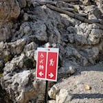 Zwei Wanderwege führen zum Gipfelkreuz des Lagazuoi