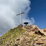 Gipfelkreuz und Panoramatisch Rote Wand