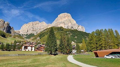 Am unteren Dorfrand von Kolfuschg