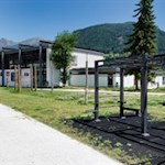 Unsere Wanderung nimmt bei den Sportanlagen ihren Anfang