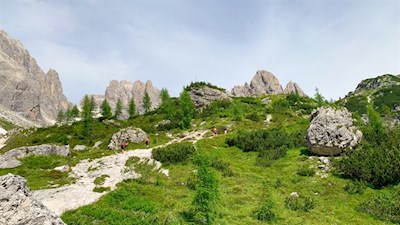 Die Bertihütte in den Sextner Dolomiten ist ein beliebtes Ausflugsziel