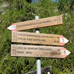 Der Weg Nr. 5 führt zur Gardenacia Hütte