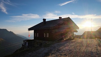 Sonnenuntergangsstimmung bei der Flecknerhütte