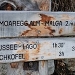 Vor Ort wird die Aufstiegszeit mit drei Stunden angegeben