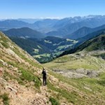 Der zunehmend steiniger werdende Anstieg auf den Kornigl