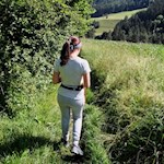 Auf dem Wiesenpfad Nr. 1 nach Rodeneck