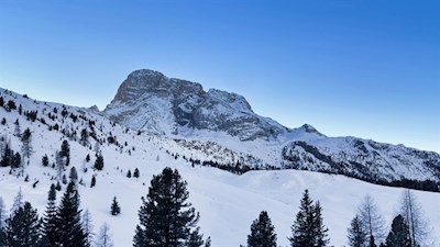 Our view falls on the Croda Rossa peak