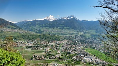 Auf dem Marlinger Höhenweg erschließen sich malerische Ausblicke