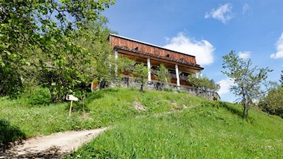 Das Berggasthaus Briol ist dem minimalistischen Bauhausstil verhaftet