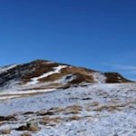 Die ersten Schneefelder unterhalb des Hörschwanger Kreuzes künden bereits vom nahenden Winter