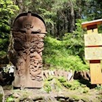 Sinnige Zitate und suggestive Kunstwerke säumen den Franziskusweg