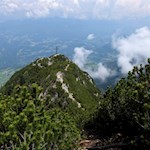 Die Hammerwand ist ein Aussichtsberg, wie er im Buche steht