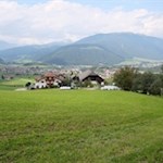 Blick auf die Riedlerhöfe und Olang