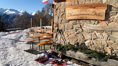 Auch bei Schneeschuhwanderern erfreut sich die Kreuzwiesenalm großer Beliebtheit