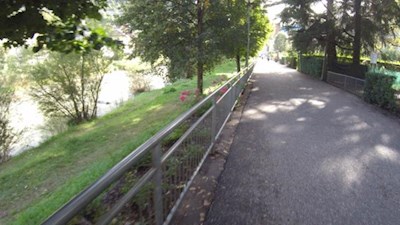 An der Eisackpromenade in Klausen