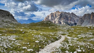 Di fronte a noi si erge il Picco del Conturines