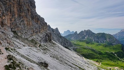 Zu Füßen des Averau zur gleichnamigen Hütte