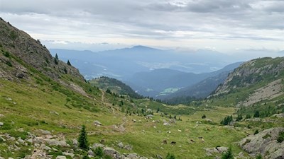 Bereits während des Anstiegs auf die Laugenspitze öffnen sich schöne Ausblicke