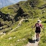 Serpentinenförmig steigt der Weg auf den Wolfendorn an