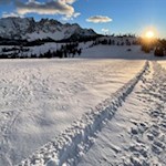 Auf dem Rückweg von der Frommer Alm öffnen sich verträumte Ausblicke auf den Latemar
