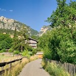 Von Ums führt der Umser Rundweg in Richtung Völser Weiher