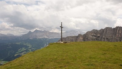 Blick auf den Heiligkreuzkofel vom Zwölferkofel