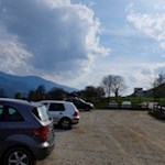 Parkplatz am Ortsausgang des Weilers Pinzagen