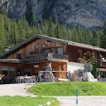 Capanna Alpina mountain hut