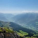 Gipfelblick von den Telfer Weißen mit dem nahen Felskamin