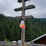 Wetterkreuz bei der Maiser Alm samt Menüplan